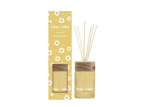 Daisy Fields reed diffuser and packaging
